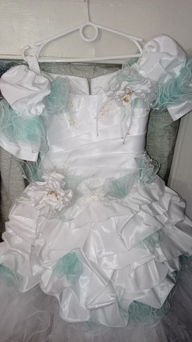 Сукня на випускний (4 клас)