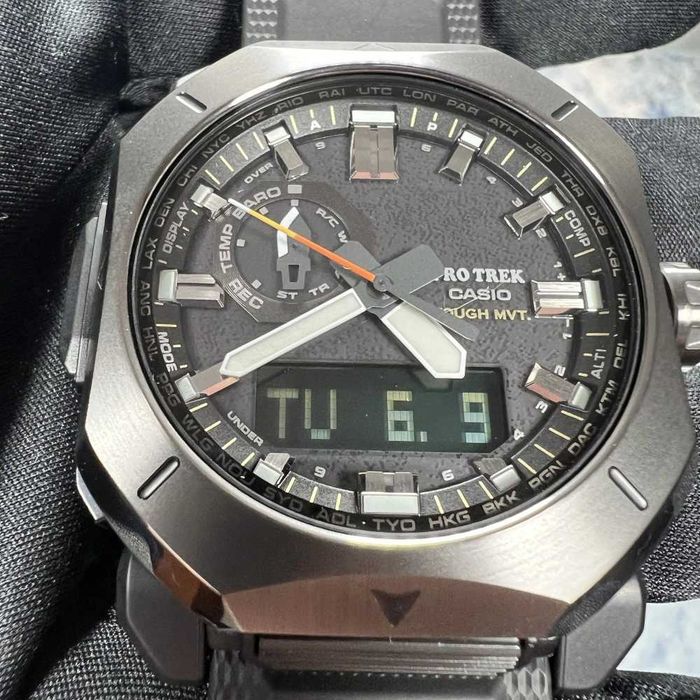ОРИГІНАЛ:  Casio Pro Trek PRW-6900Y-1JF. Гарантія 24 місяці