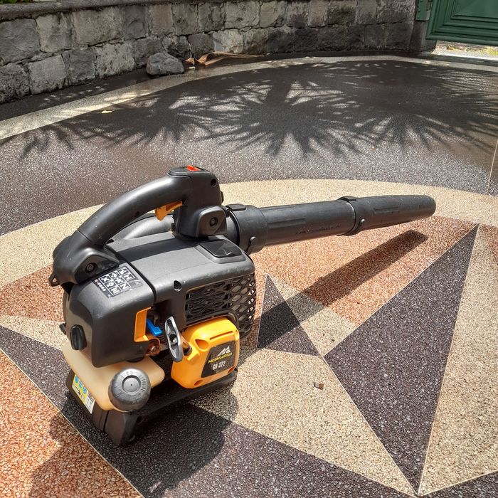 Soprador McCulloch Husqwarna 26cc
Velocidade max do ar m/s : 89
Fluxo