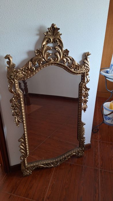 Credência e espelho