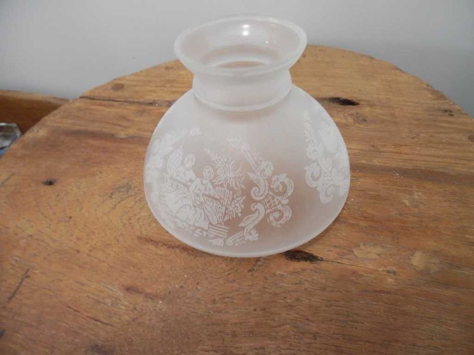 Abajur/Tulipa em Vidro Fosco Gravado – Portugal, anos 60