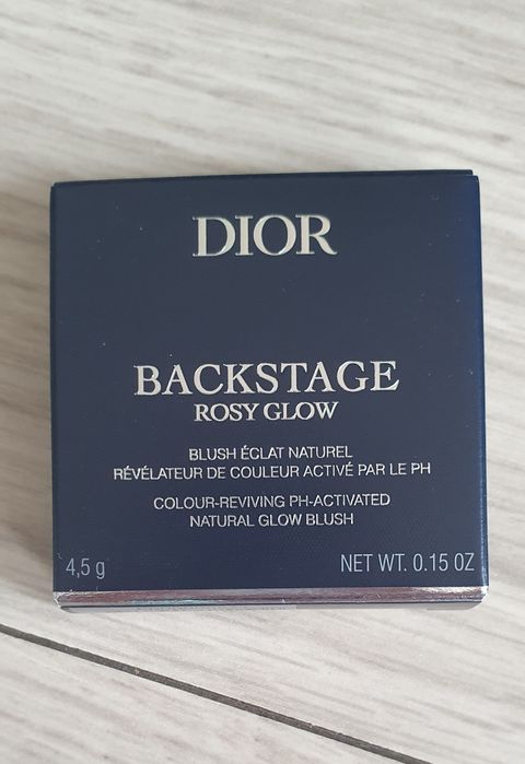 Dior Backstage Długotrwały róż aktywowany przez pH skóry