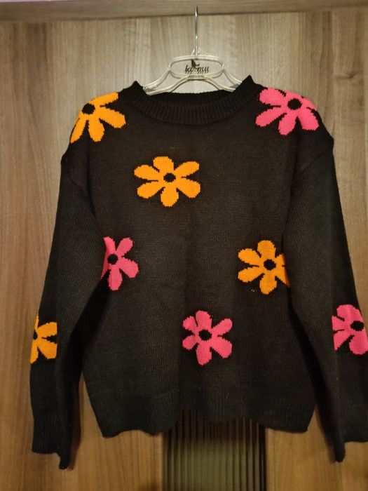 Sweter damski czarny