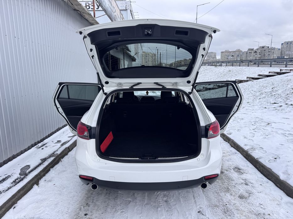 Mazda 6 2.2 d автомат з Швейцарії