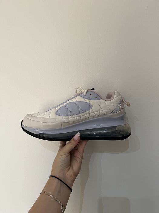 Sapatilhas nike 720-818