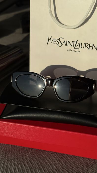 Сонцезахисні Окуляри в стилі Saint Laurent
