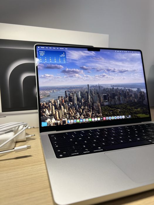 Apple MacBook Pro 14 cali M3 8GB RAM 512GB srebrny Air