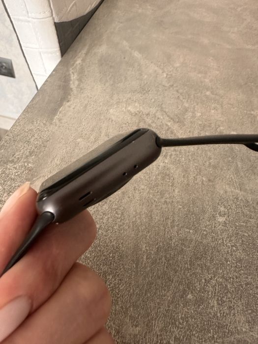 Продам Apple Watch seria 2 ( 42 мм) заблокований  айклауд