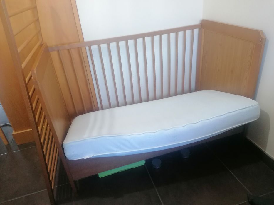Berço com colchão
