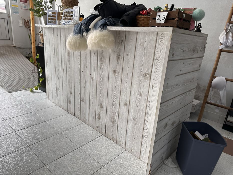 Balcão de loja usado