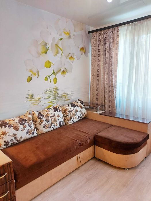 метро Дорогожичі,вул.Рилеева 25. Подільский район.