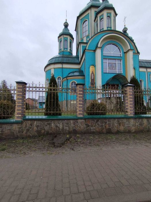 Продаж 5-к. будинок з ділянкою в м. Мостиська