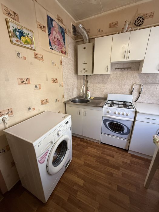 Продается 2 комнатная квартира. Кирпичный дом. Славянск.