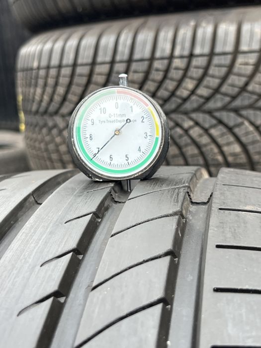 Opona goodyear 255/35/20  para