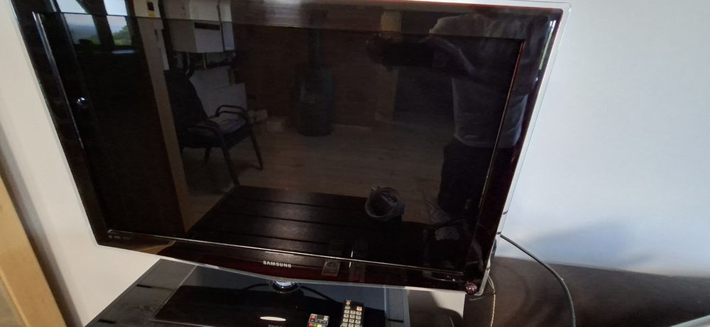 Telewizor samsung 37 cali