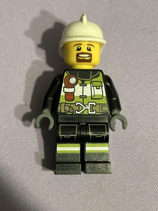 Minifigurka Lego city: Strażak
