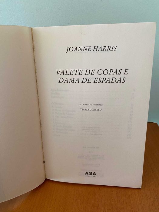 Valete de Copas e Dama de Espadas - Joanne Harris