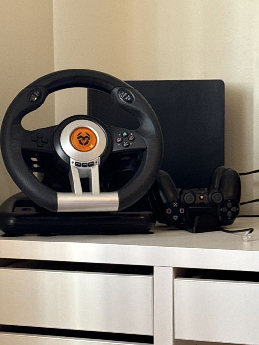 Playstation 4, com comando, carregador e volante com pedais