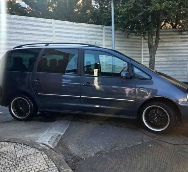 Vw sharan 1.9tdi 130cv com 250kms versão tredline limited.