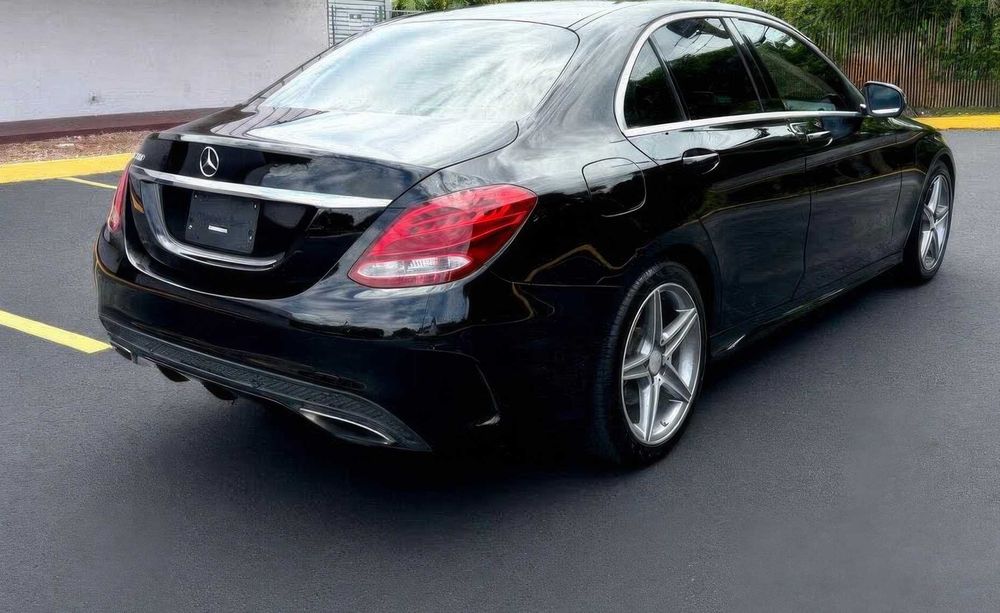 Mercedes-Benz C 300      2017