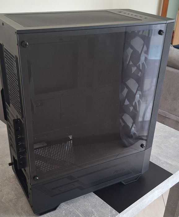 Caixa computador e Walter Cooler