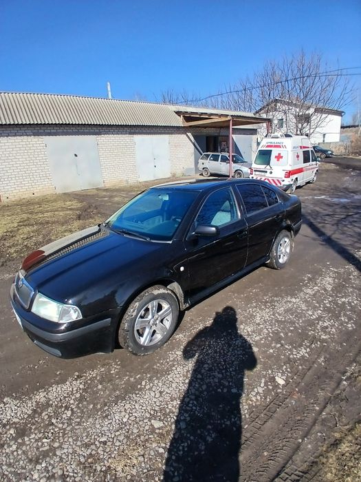 Шкода Октавія тур 1.6 газ.бенз