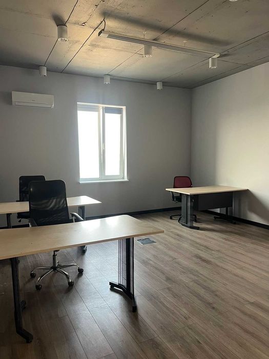 Без %!Є генератор Оренда офісу Riverstone Трускавецька 4Б, Рівер Стоун