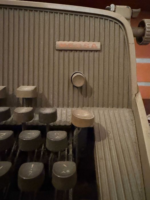 Máquina de Escrever Antiga Vintage MESSA M-1 (Fabrico Nacional)