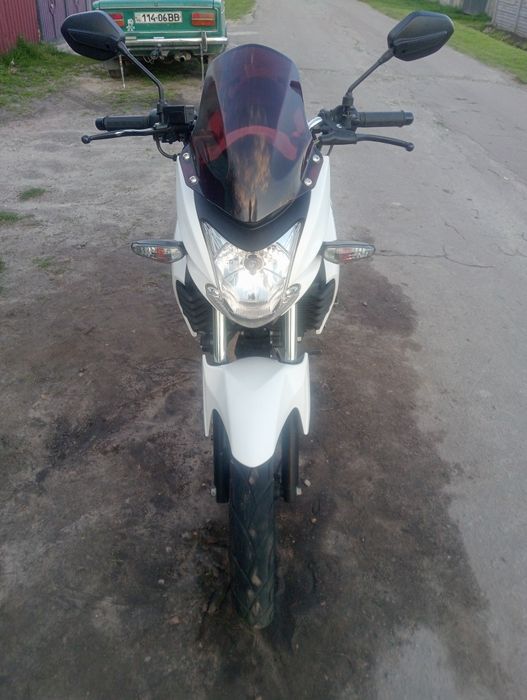 Мотоцикл Lifan kp 200