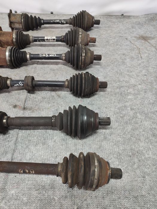 Полоось ліва Пассат Б6 Фольксваген Пассат Б7  Полоось