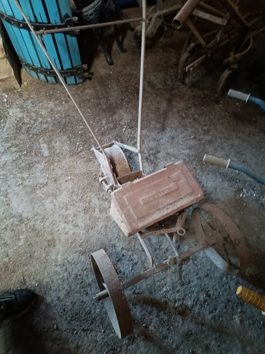 Salamandra e bombas de água e outros