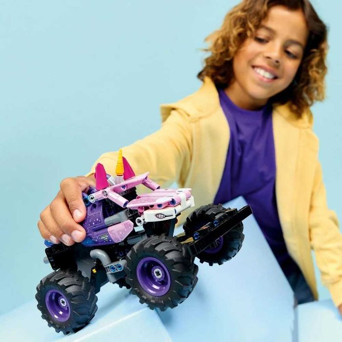 Klocki Lego Technic 42220 Monster Jam Sparkle Smash z napędem typu pull-back