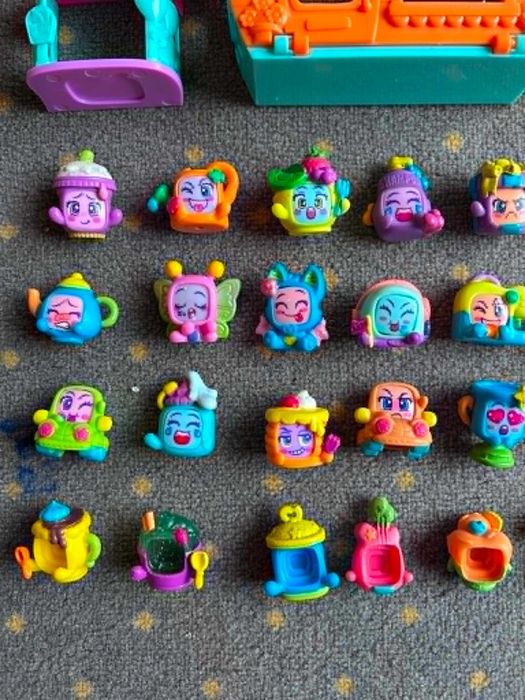 Figurki Moji Pops - całość