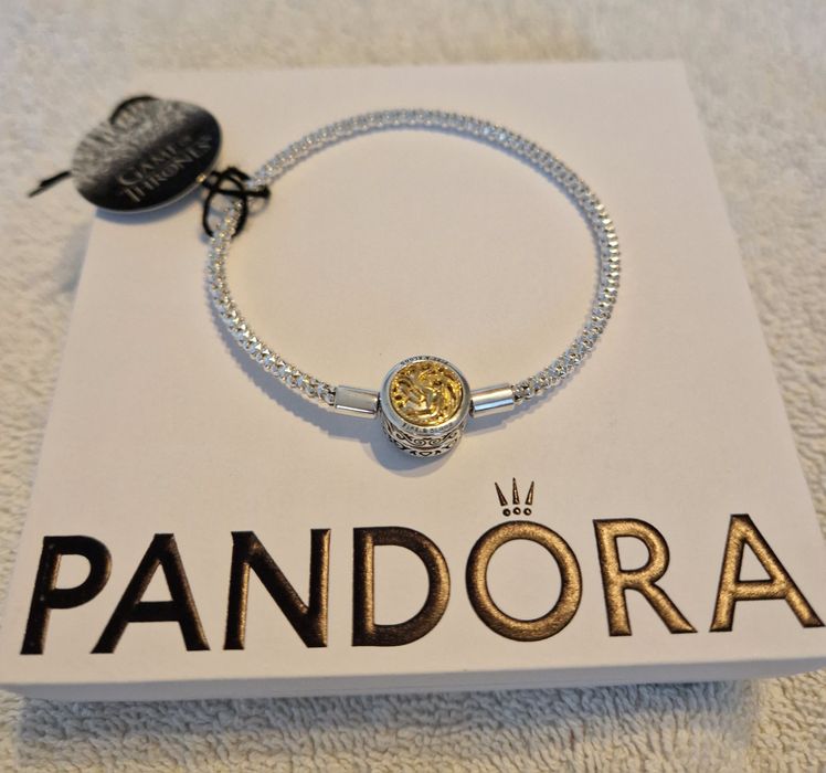 Bransoletka Pandora o splocie ćwiekowym z zapięciem Gra o tron. Nowa
S