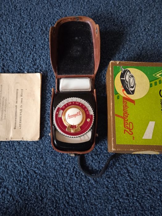 Фотоаппарат Зенит ЕТ фотовспышка fil16 экспонометр Ленинград2 объектив