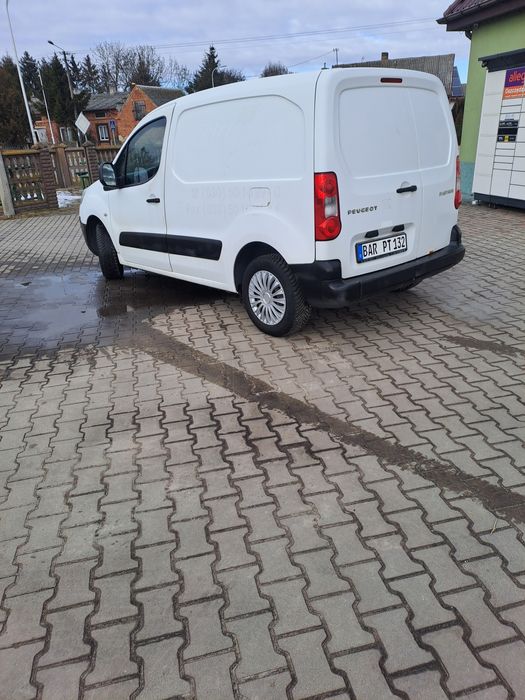 Na sprzedaż peugeot partner 2009