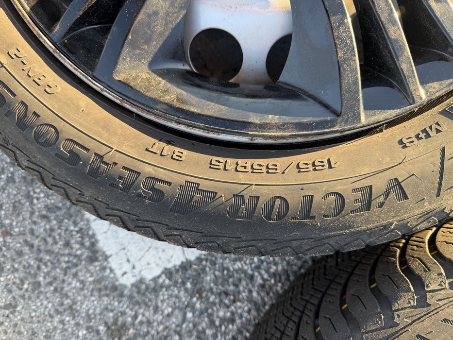 Pneus+Jantes+ Tampões Smart 453 Impecaveis