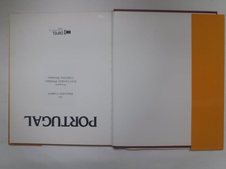 Livro "Portugal - in English" - texto em Inglês