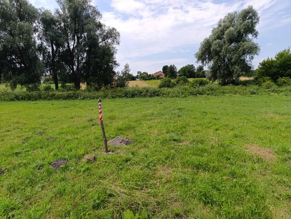 Продаж 12,5сот (+12, 5сот)  під забудову Макаров, село Фасова,   біля озера
