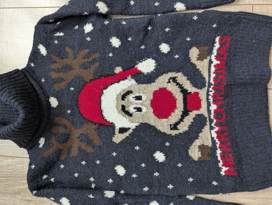 Кофта ,гольф новорічний 7-8 років