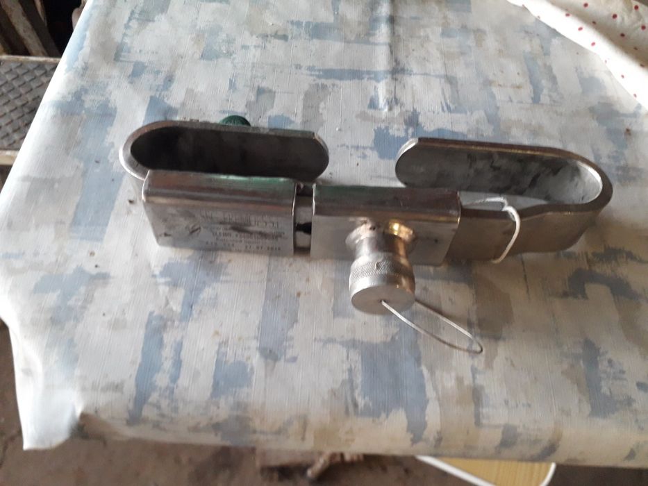 Cadeado em inox  frio o contentores