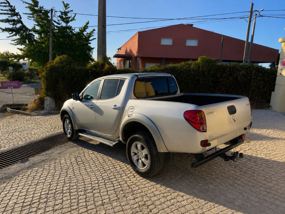 Mitsubichi strackr l200 140kms NACIONAL
