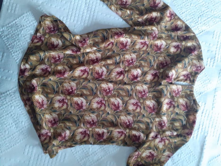 Camisola floral da Mango