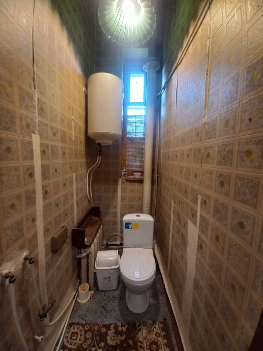 Продам 5-кімнатну квартиру 236.1 м² (2 квартири: 2к + 3к), 1 поверх, підвал