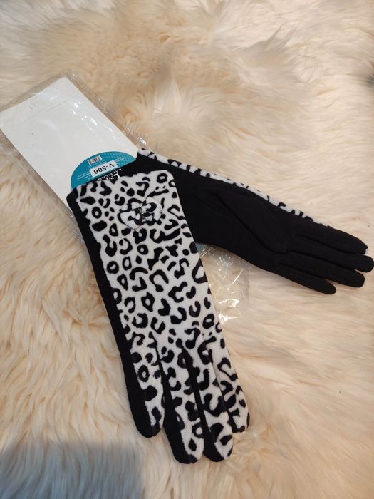 Rękawiczki nowe czarno białe w panterkę