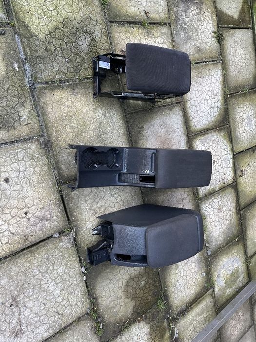 Підлокітнік. Пасат В5+ шкода А5 гольф 5 гольф 5+ дефектор  гольф 5+