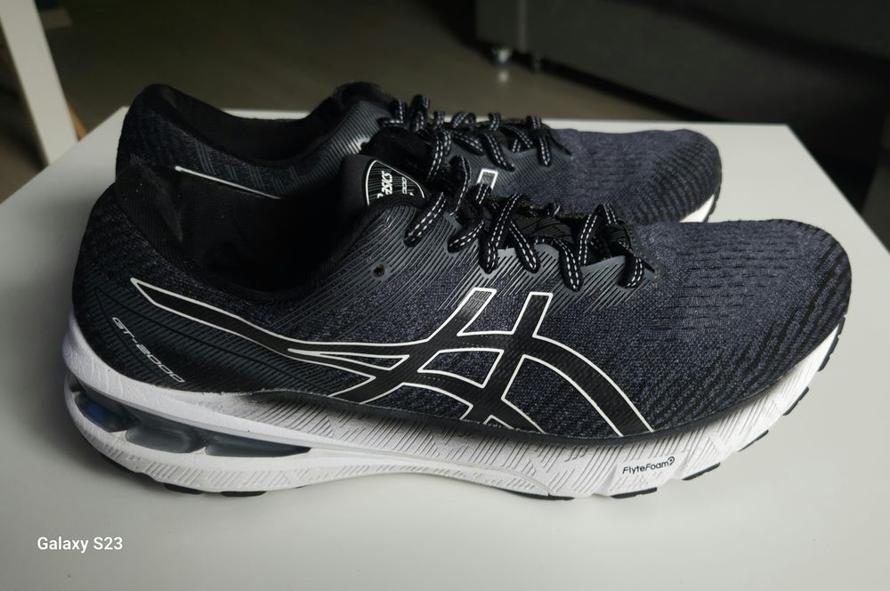 Buty męskie Brooks i ASICS GT-2000 10