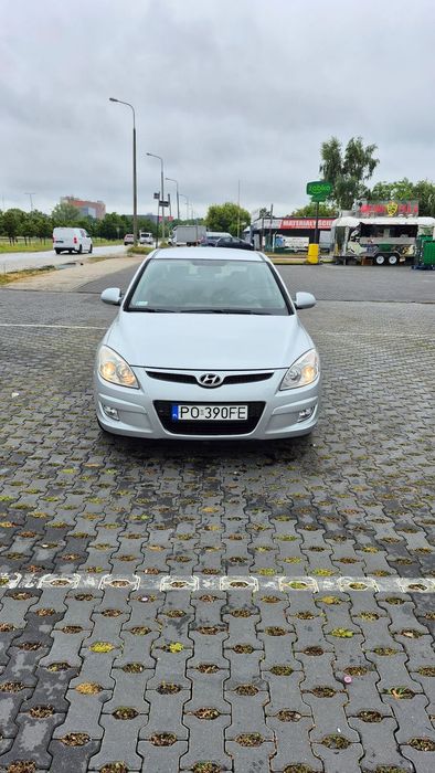 Hyundai I30 Sprzedam Hyundai i30, rok 2007, silnik 1.4 benzyna, skrzynia biegów ma