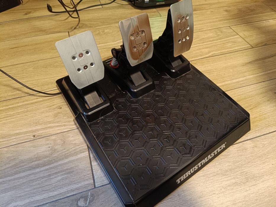 Kierownica Thrustmaster T150 + pedały T3PM