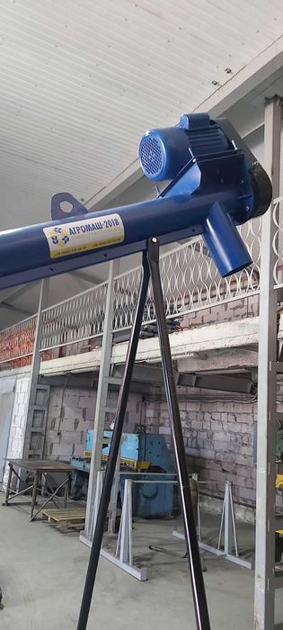 Шнековый погрузчик, винтовой конвейер, транспортер зерна 133*12*380